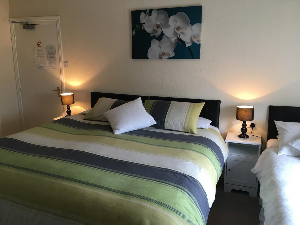 Bentons Guest House Cheltenham Rum bild